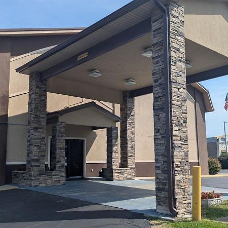 Super 8 By Wyndham Shelbyville Eksteriør bilde