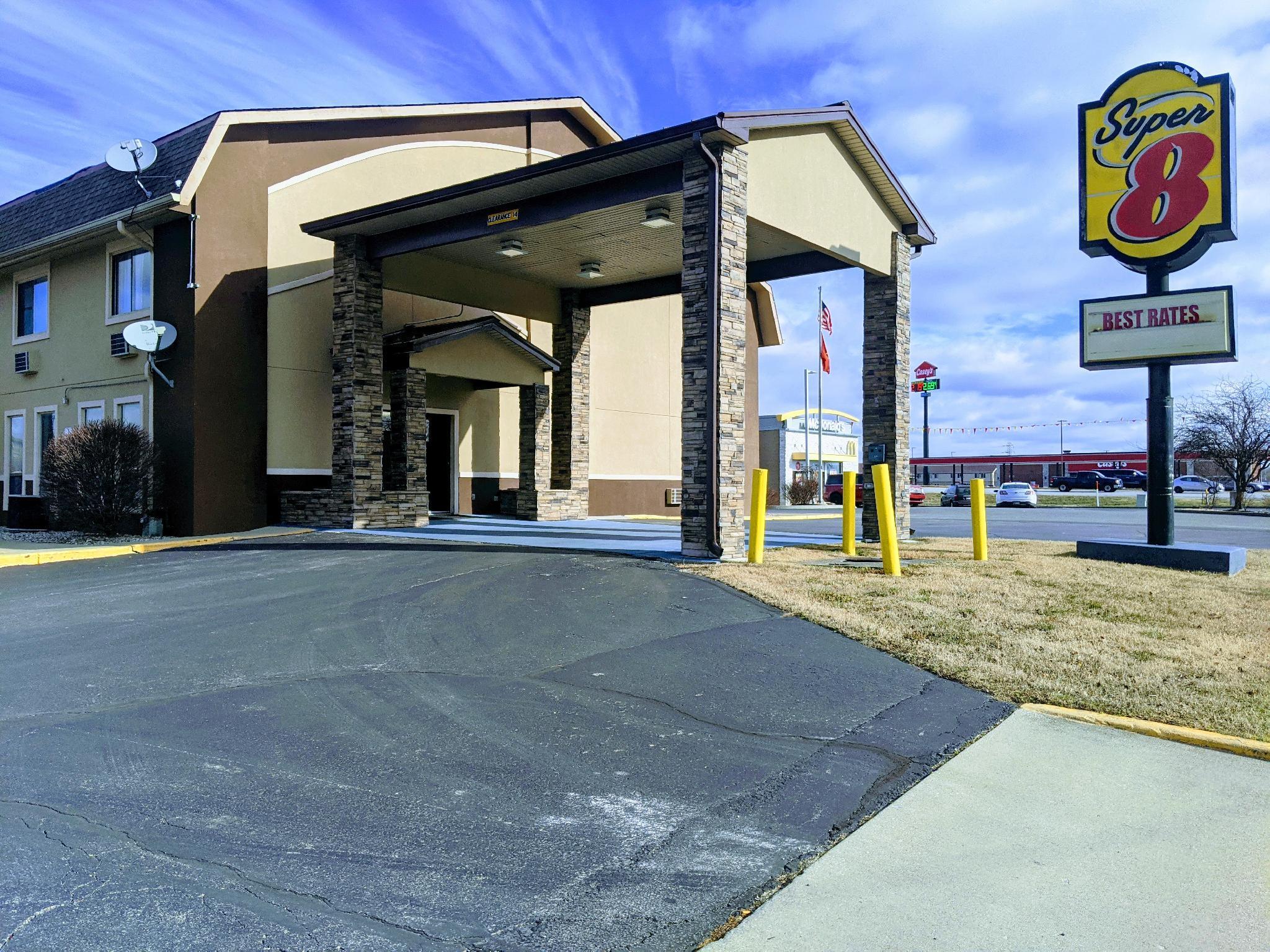 Super 8 By Wyndham Shelbyville Eksteriør bilde