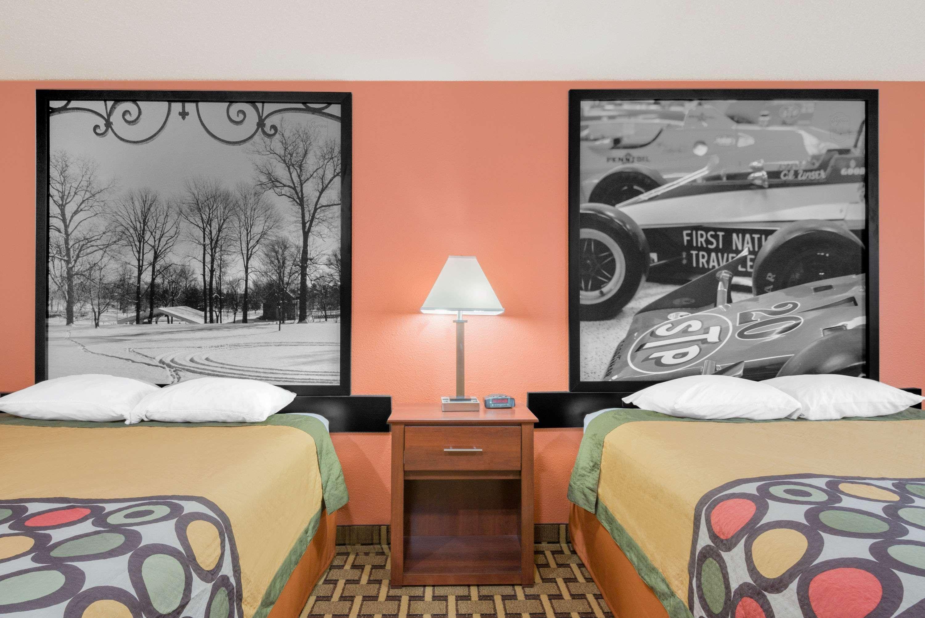 Super 8 By Wyndham Shelbyville Eksteriør bilde